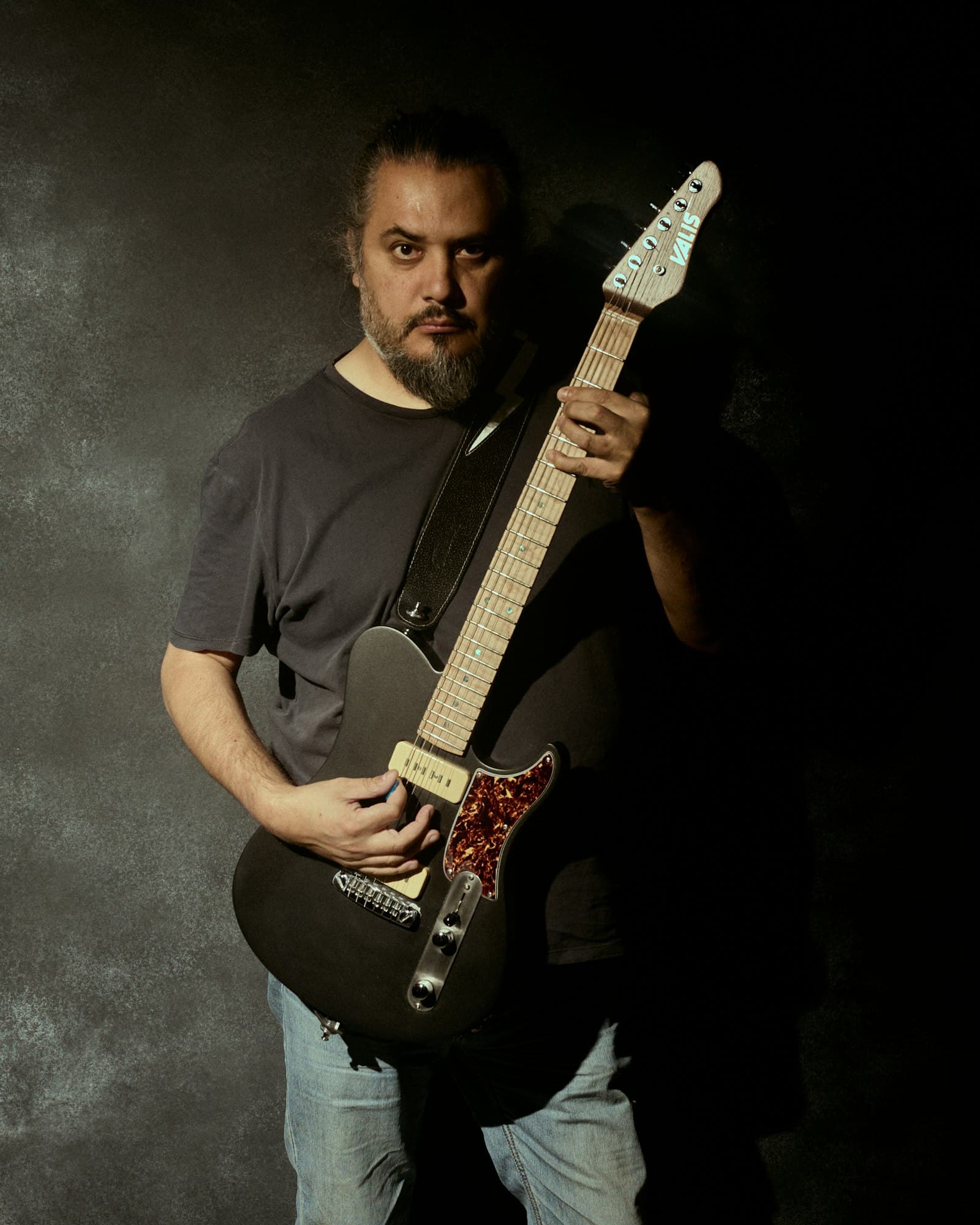 Detail permainan gitar elektrik